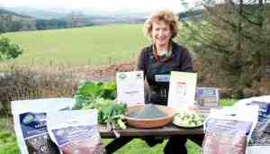 Jennifer Brodie with REMIN volcanic rock dust AWARDS-1