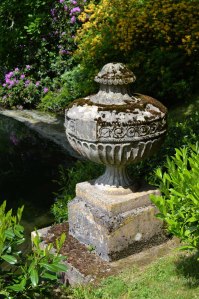 low Stourhead urn_Sandra Lawrence